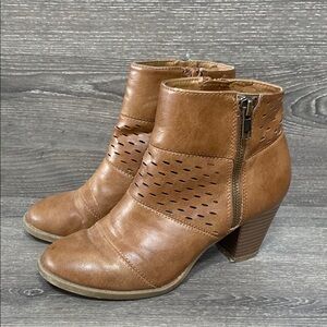 Report Women's Lilah Brown Ankle Booties Boots Block Heel Heeled Fashion Size 6